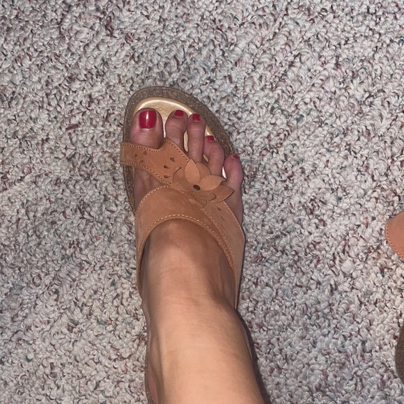 Sandals - Picture 5 of 5